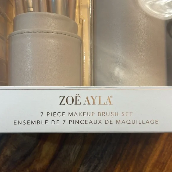 Combo 1 7piece makeup brush set, eye shadow and anti frizz finishing cream